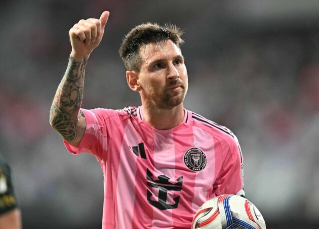 Messi se torna o novo bilionário do futebol, ao lado de Cristiano Ronaldo