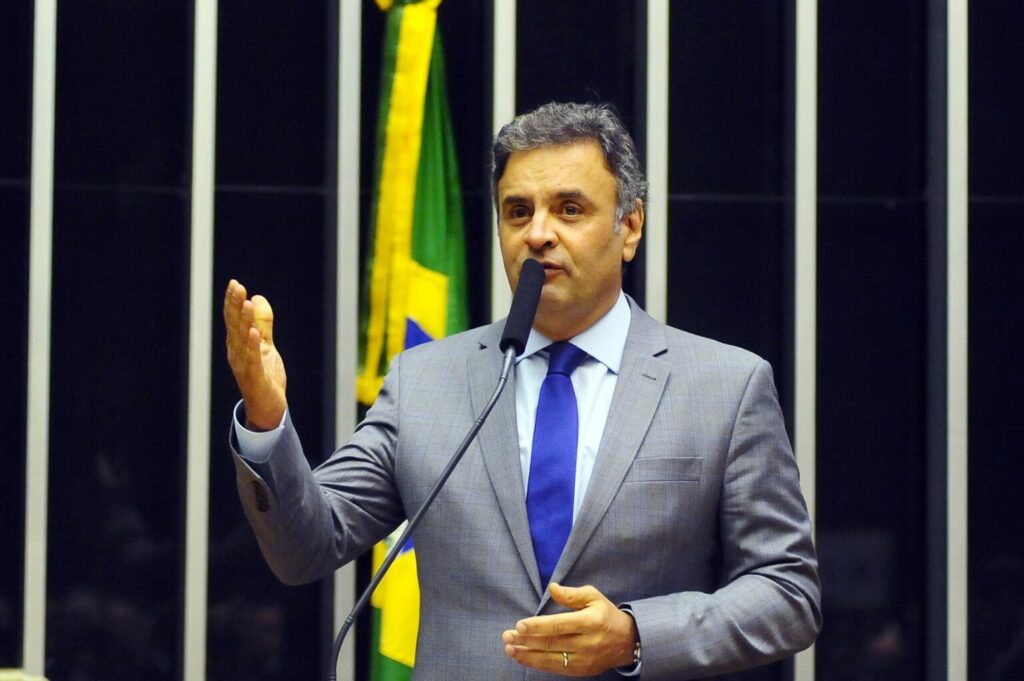 Aécio Neves ressurge como mais um pré-candidato a presidente na direita