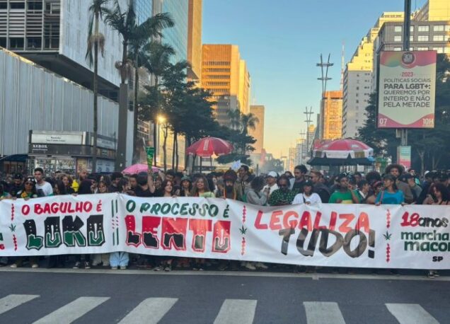 18ª Marcha da Maconha exige regulamentação com críticas a guerra às drogas