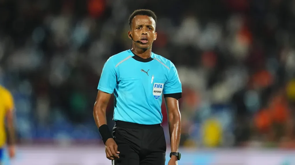 Melhor árbitro da África é barrado de entrar nos EUA para apitar jogos da Copa