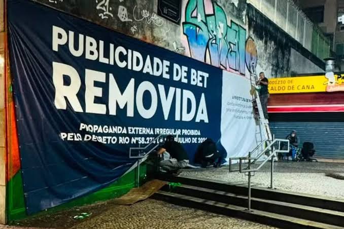 Prefeitura Rio de Janeiro anuncia proibição de publicidade de bets em espaços público.