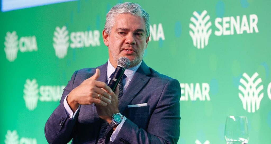 Brasil reduz dependência dos EUA e fortalece comércio com a Ásia, afirma ex-economista do Brics