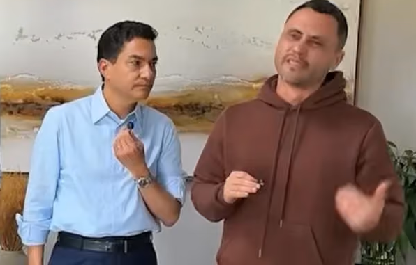 Cleitinho chora ao desistir da disputa pelo governo de Minas. O senador estava bem à frente nas pesquisas